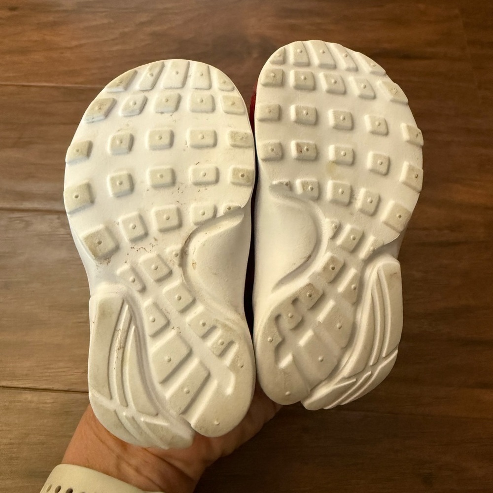 Nike Presto Fly Baby & Toddler Red and White Sneakers-Size 5C - Picture 10 of 11